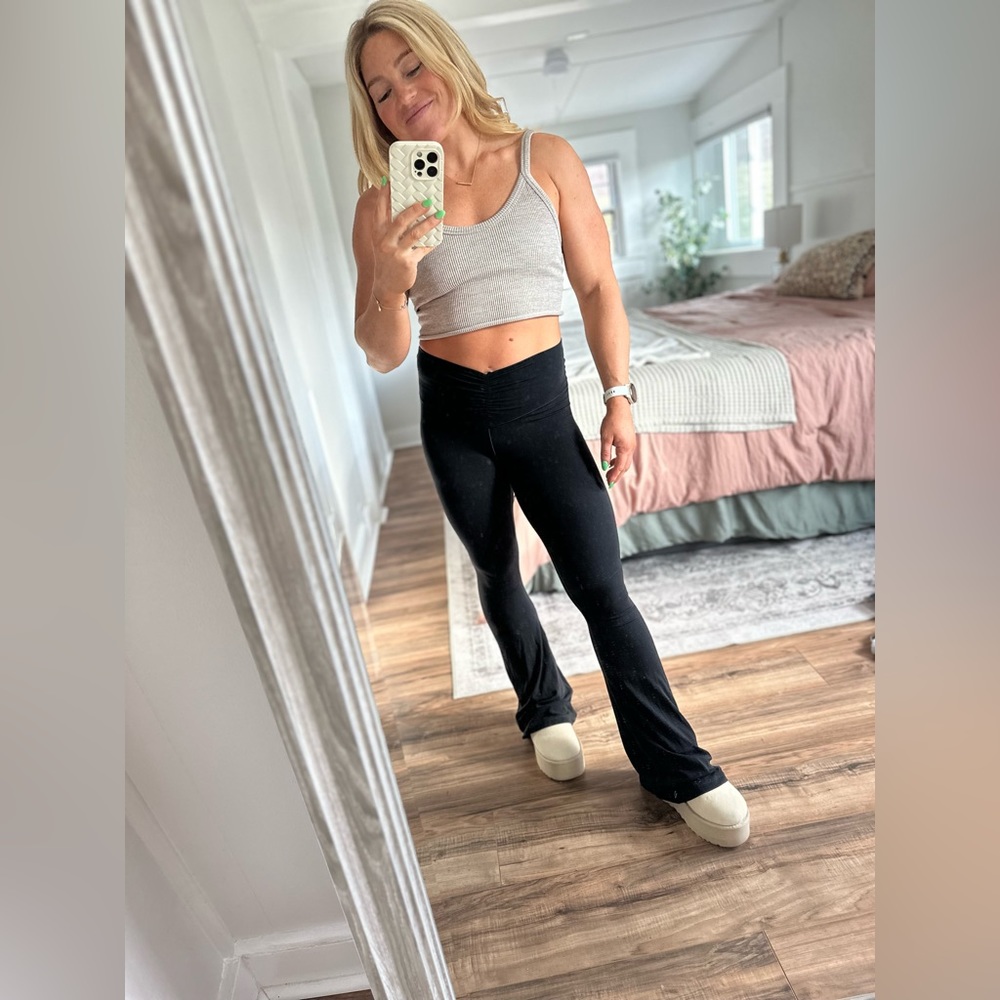 Aerie Scrunched V Waist Band Black Wide Leg Leggings